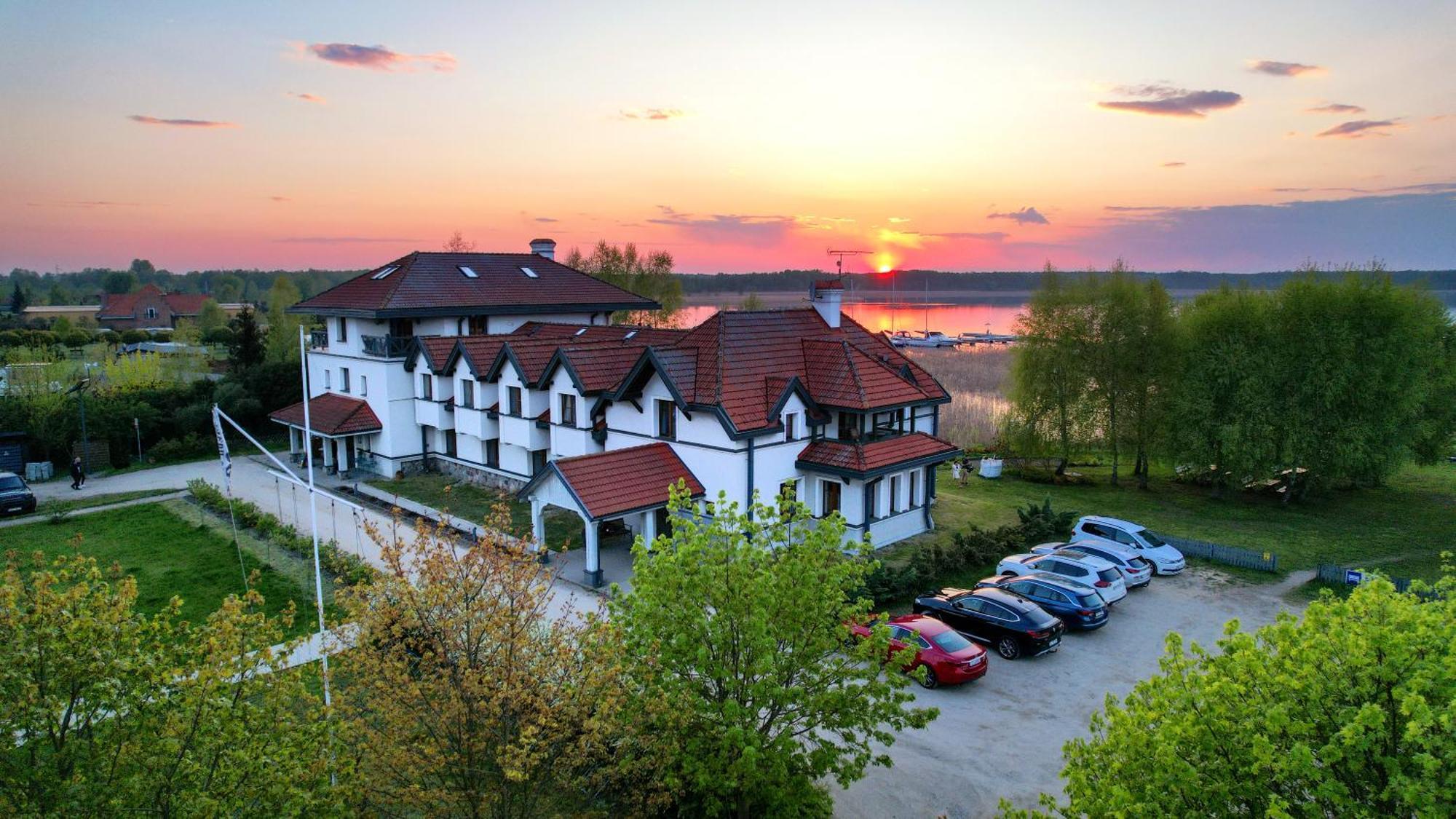 Hotel Joseph Conrad Spa & Wellness ピシュ エクステリア 写真